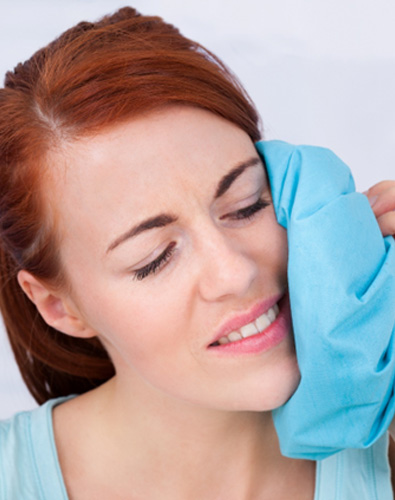 Lady has oral pain
